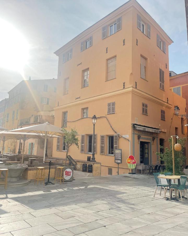 Appartamento Casa Mantinum Au Coeur De La Citadelle Bastia  Esterno foto